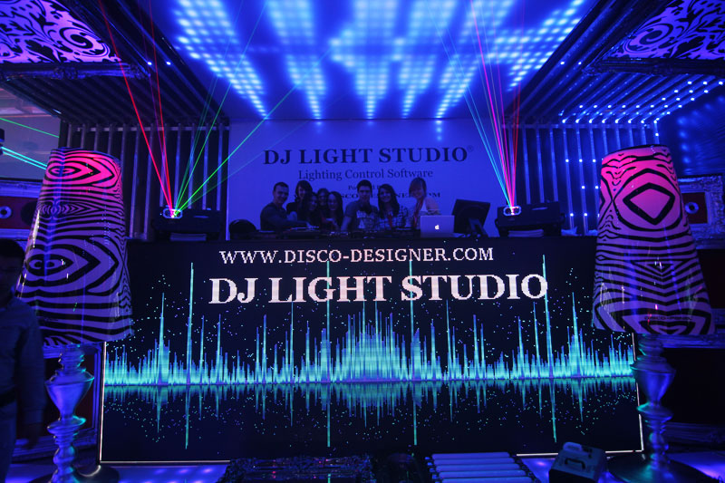 LED DJ video booth 